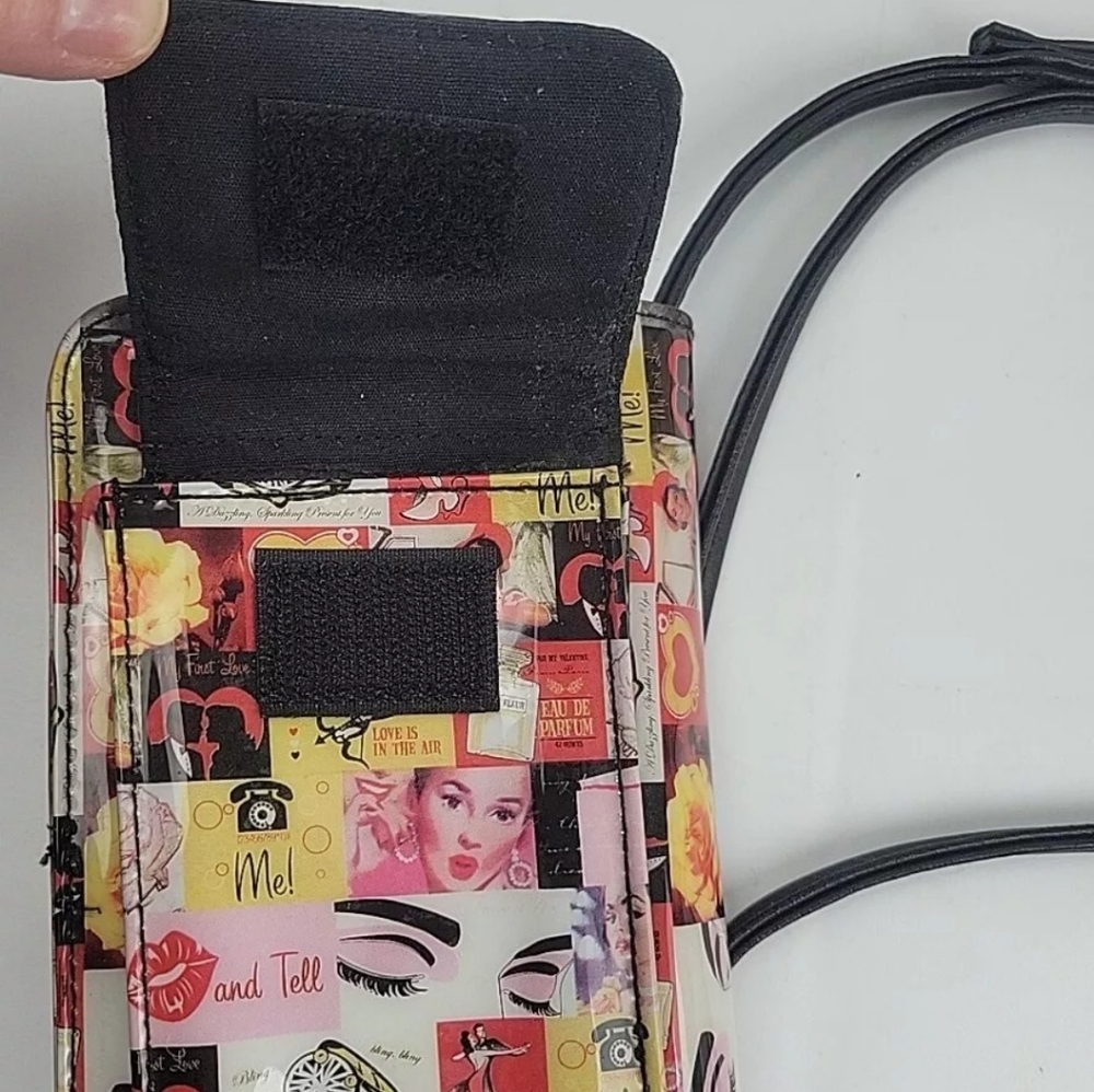 Relic Patchwork Crossbody Wallet Iconic Love Kiss… - image 5